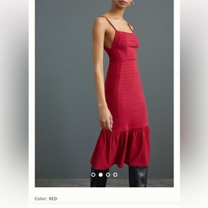 SQUARE NECK SLIM MIDI DRESS Small